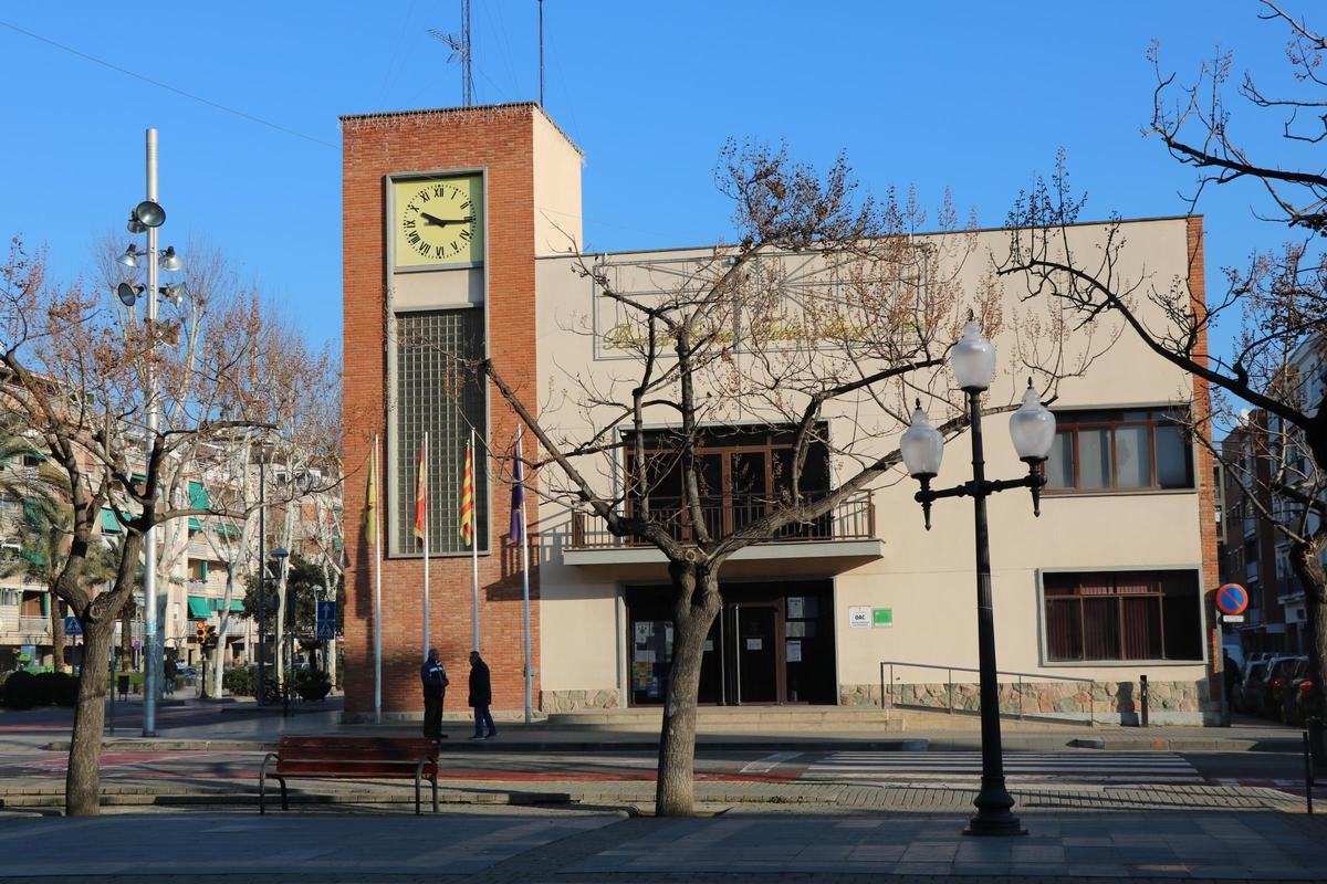 Fachada del Ayuntamiento de La Llagosta