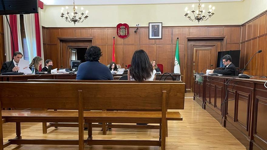 El juicio contra los dos exalcaldes de Huévar por prevaricación, visto para sentencia: "Me voy con el sentimiento de impotencia e indefensión"