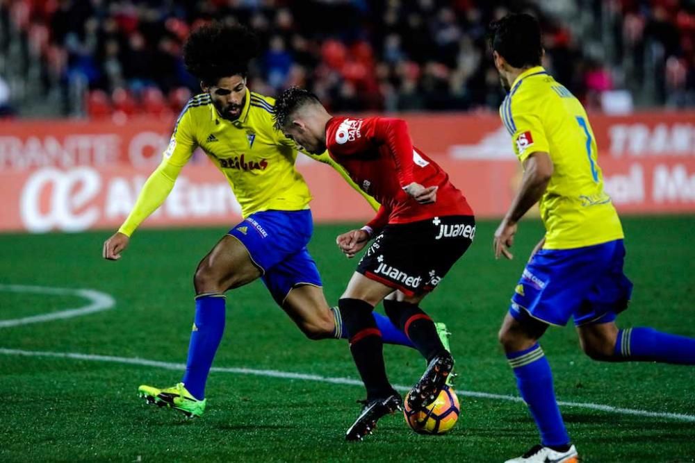 Zweitligist Real Mallorca hat am Sonntag (29.1.) im Stadion von Son Moix 0:0 gegen Cádiz gespielt. Es ist das dritte Unentschieden in Serie für den Inselclub.