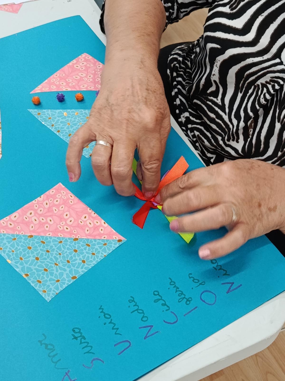 Sanat terapisi atölyelerine katılanlar