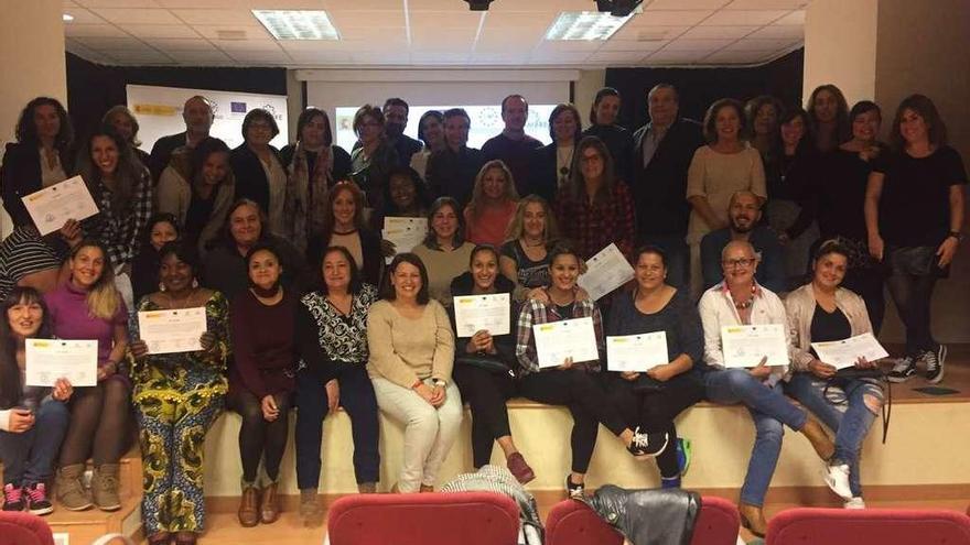 Cambre clausura un proyecto por la igualdad