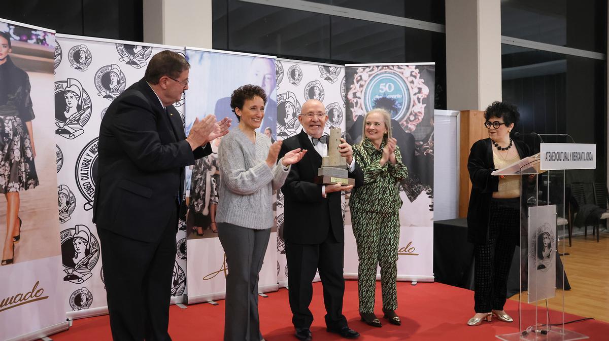 La gala institucional de entrega del galardón ha reunido a representantes institucionales, tejido asociativo y ciudadanía.