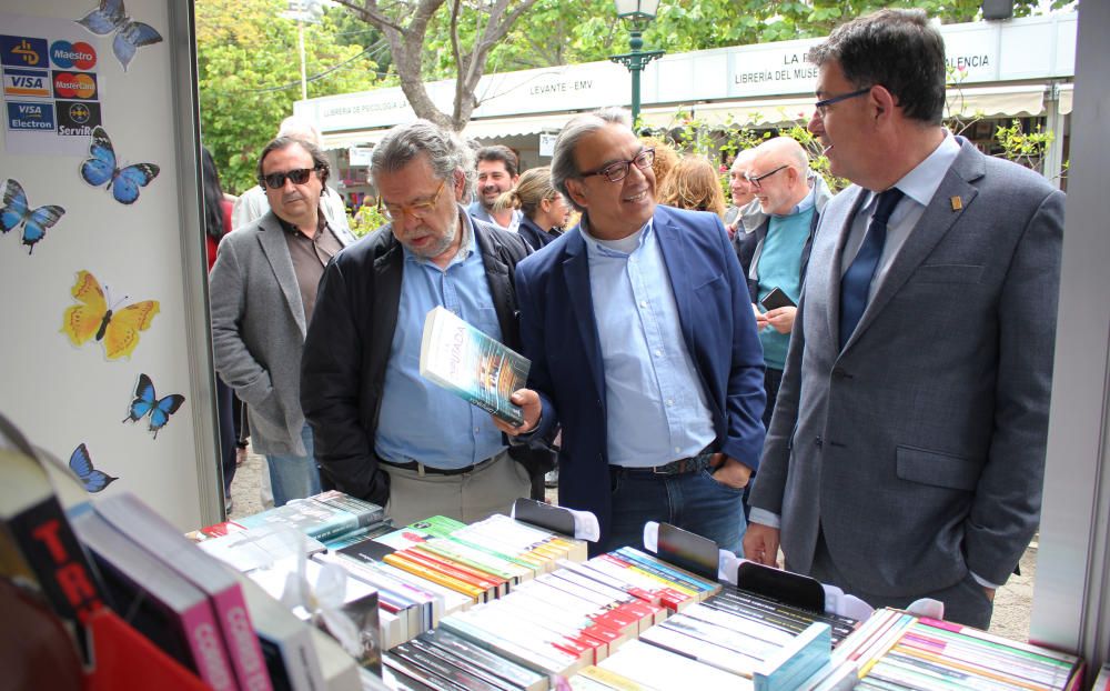 Un paseo por la 52ª Fira del Llibre de València