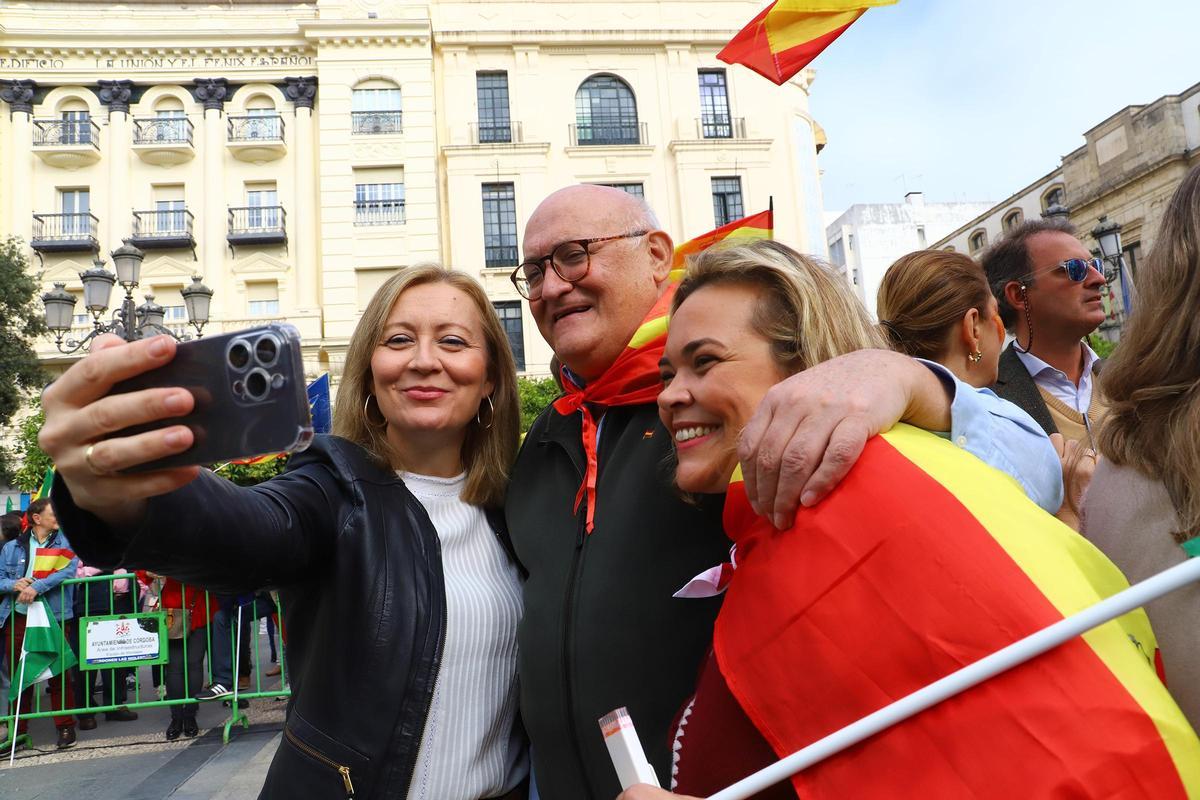 El PP de Córdoba congrega en Las Tendillas a miles de personas contra la amnistía