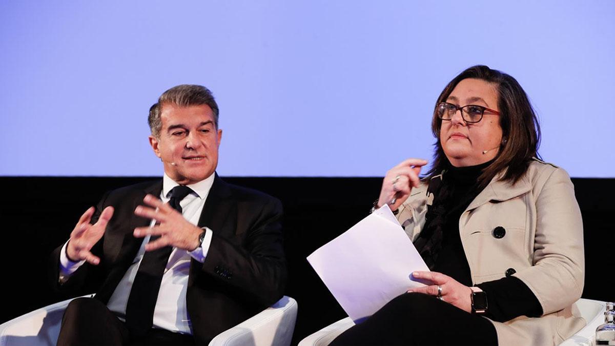 Joan Laporta, junto a Elena Fort en el acto de este jueves