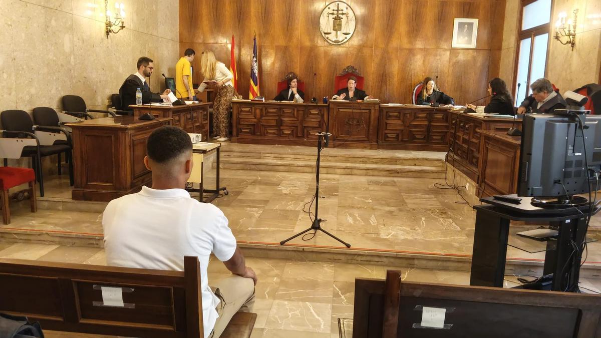 El acusado, hoy en el juicio celebrado en la Audiencia Provincial de Palma.