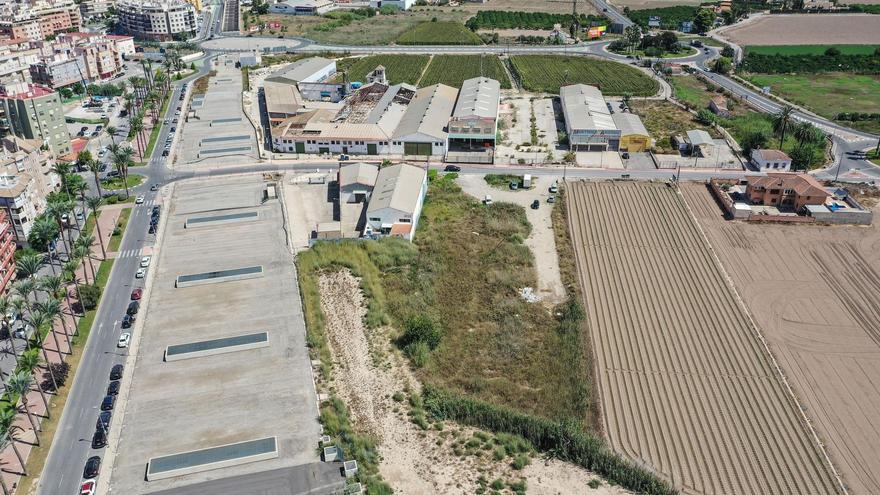 Conselleria declara inviable la ampliación urbanística de Orihuela junto a la losa del AVE