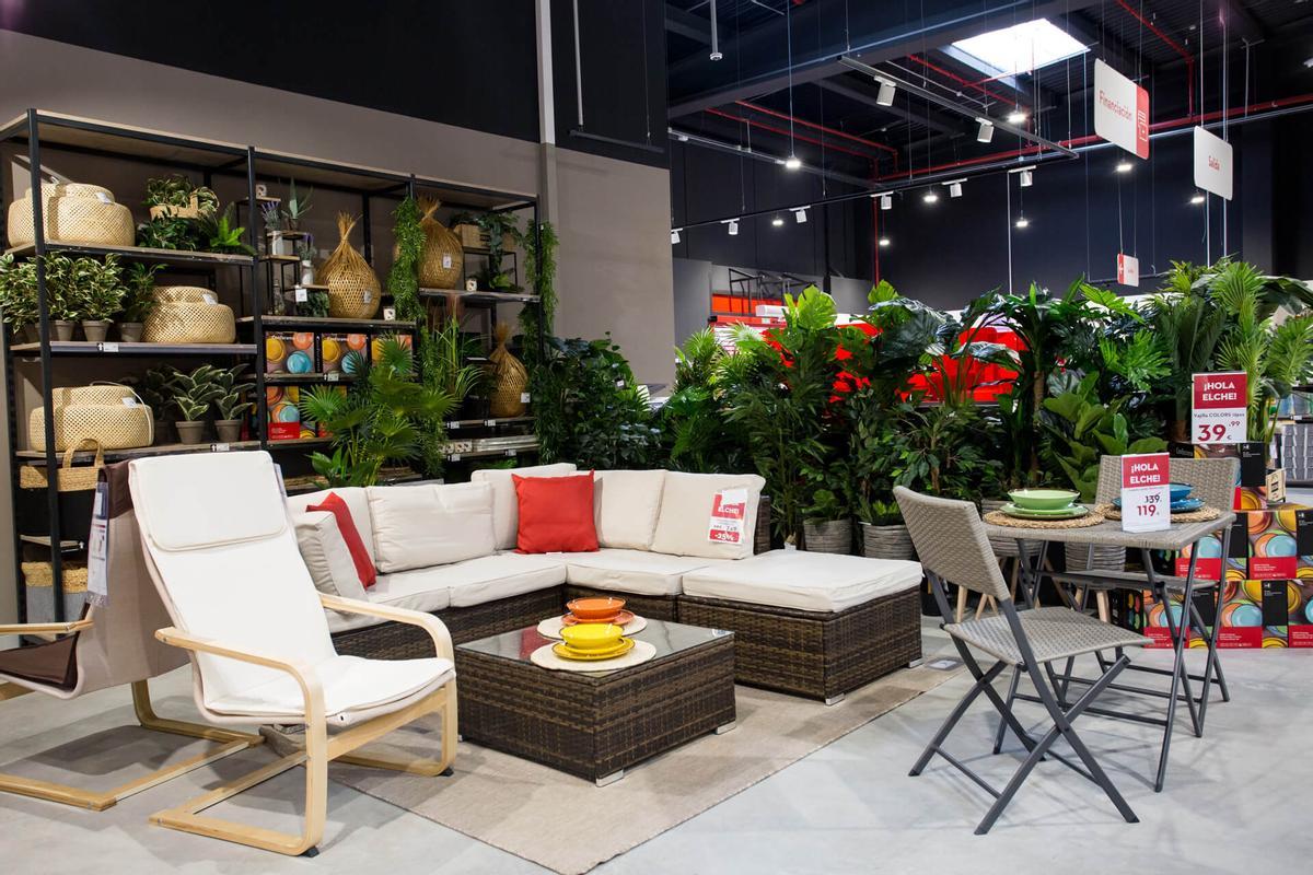 Descubre una amplia gama de muebles de jardín resistentes y cómodos para tu espacio al aire libre.