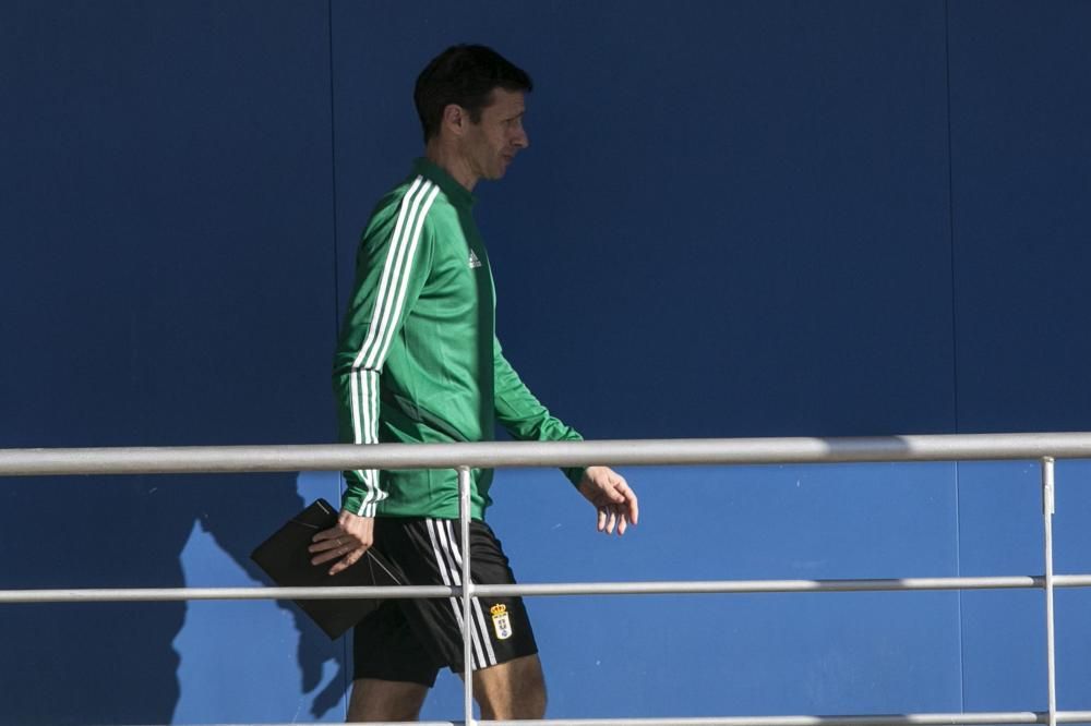 Primer entrenamiento y presentación de Cuco Ziganda en el Real Oviedo