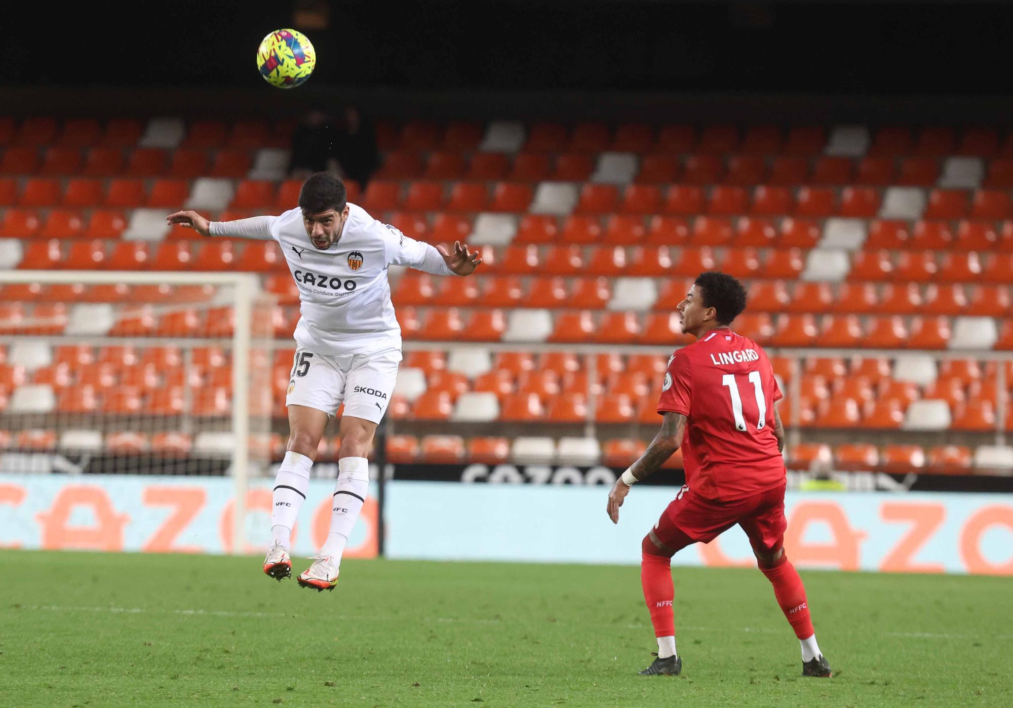 Valencia CF - Nottingham Forest en imágenes