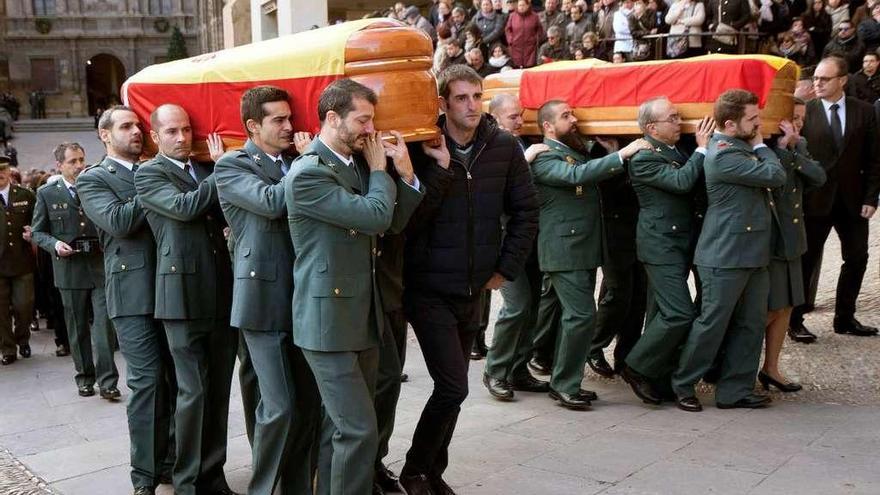 Un momento del funeral que se celebró ayer por los dos guardias civiles asesinados.