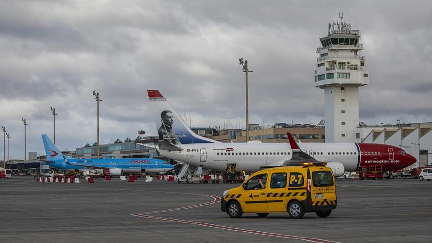 El Estado prepara la privatización de las torres de control de tres aeropuertos de Canarias