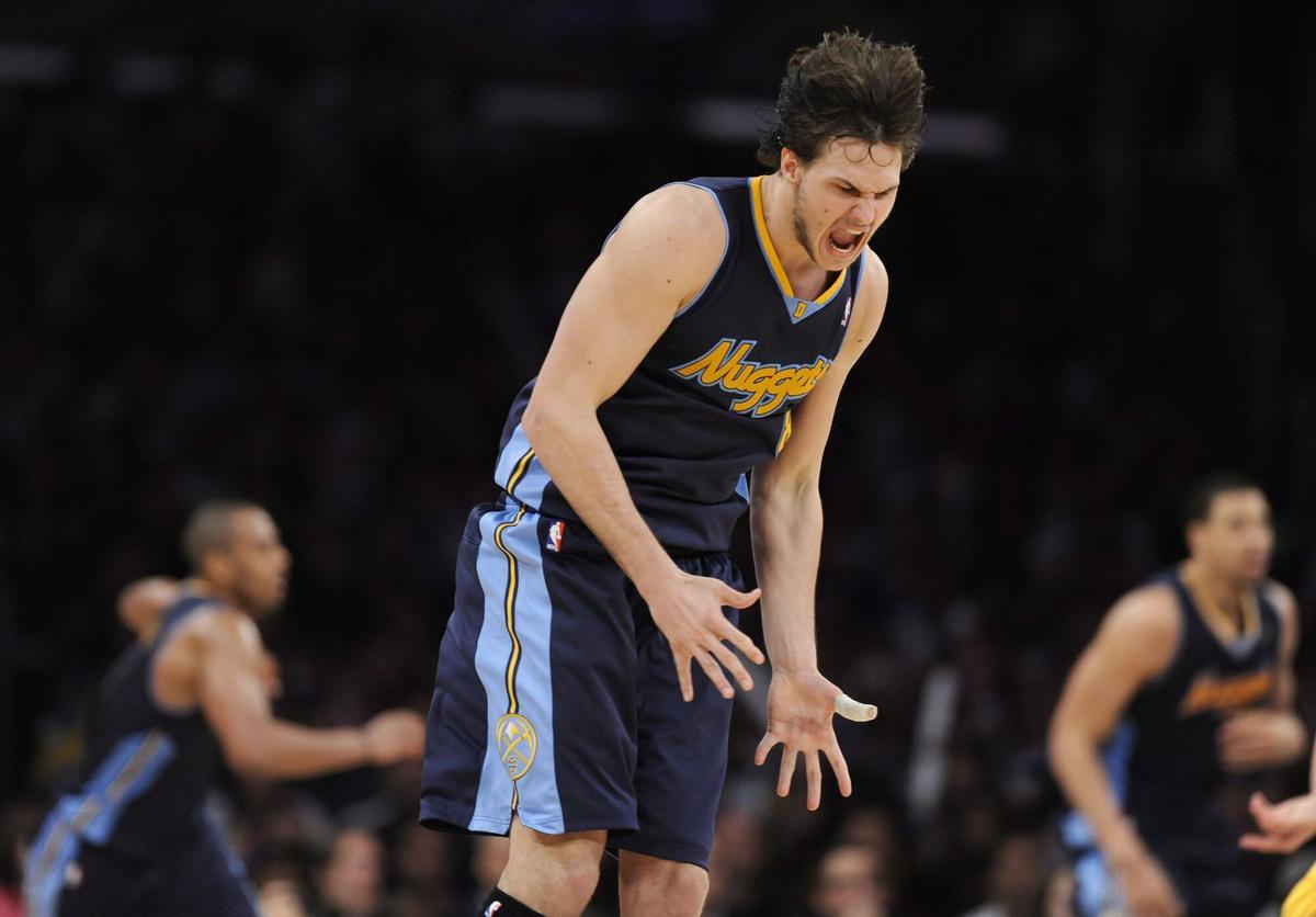 PBX04 LOS ÁNGELES (ESTADOS UNIDOS) 09/05/2012.- El jugador de los Nuggets de Denver Danilo Gallinari pierde un punto durante su partido de playoffs de la Conferencia Oeste contra Los Ángeles Lakers disputado en Los Ángeles, California, el 8 de mayo de 2012. EFE/Paul Buck PROHIBIDO SU USO A CORBIS