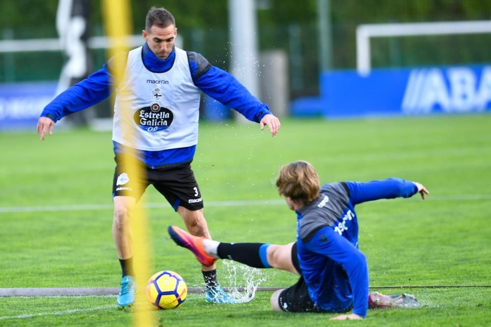 Lucas Pérez vuelve a entrenar con el grupo