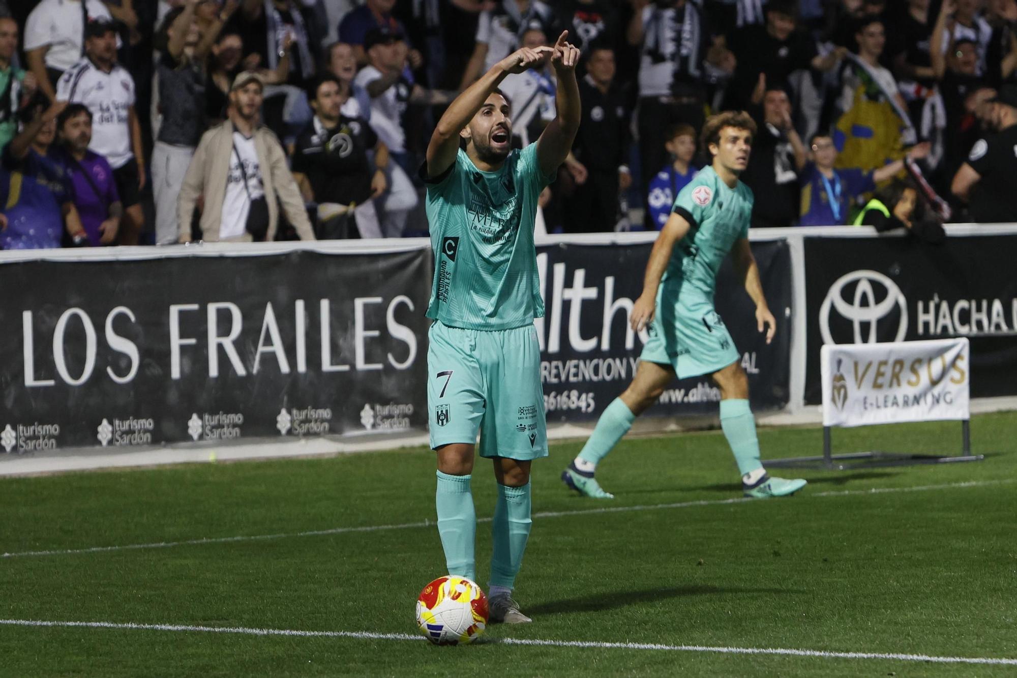 FOTOGALERÍA: Las imágenes de la derrota del Mérida en Salamanca (2-0)