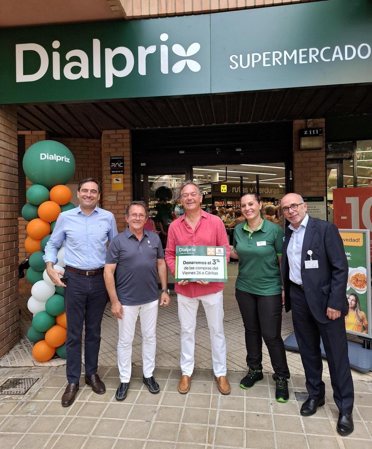 Dialprix ha destinado el 3% de las ventas del primer día a Cáritas.