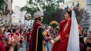 La Baixadeta, amb els Gegants Vells petits.