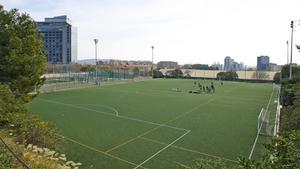 El campo de fútbol de Esports UB en Les Corts