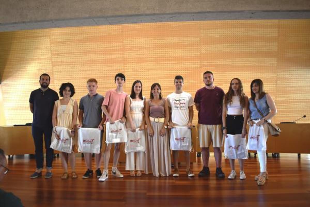 Mollet reconeix els millors alumnes del curs escolar Mollet reconeix els millors alumnes del curs escolar