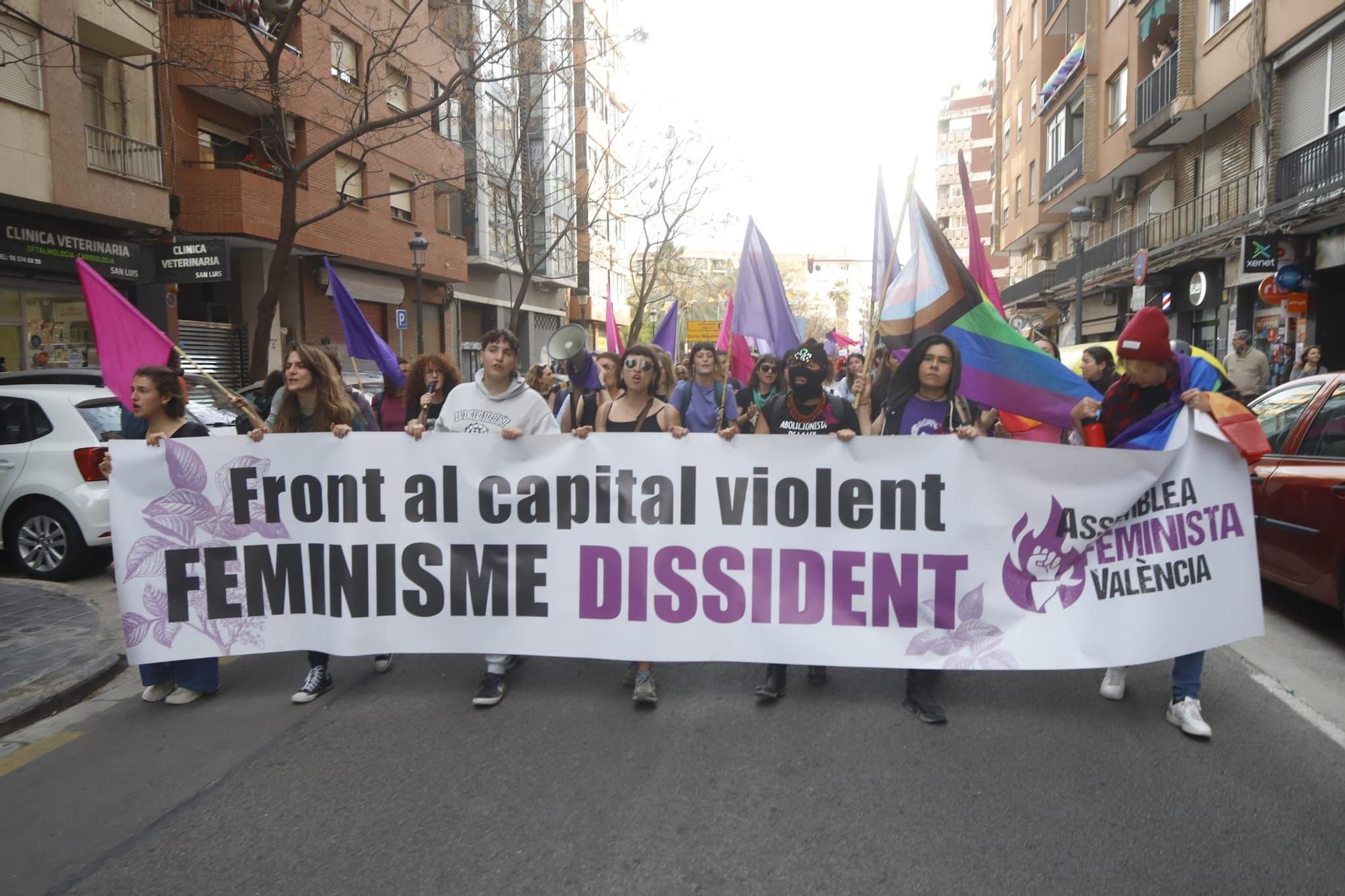 Así ha sido la manifestación de la Assemblea Feminista de València
