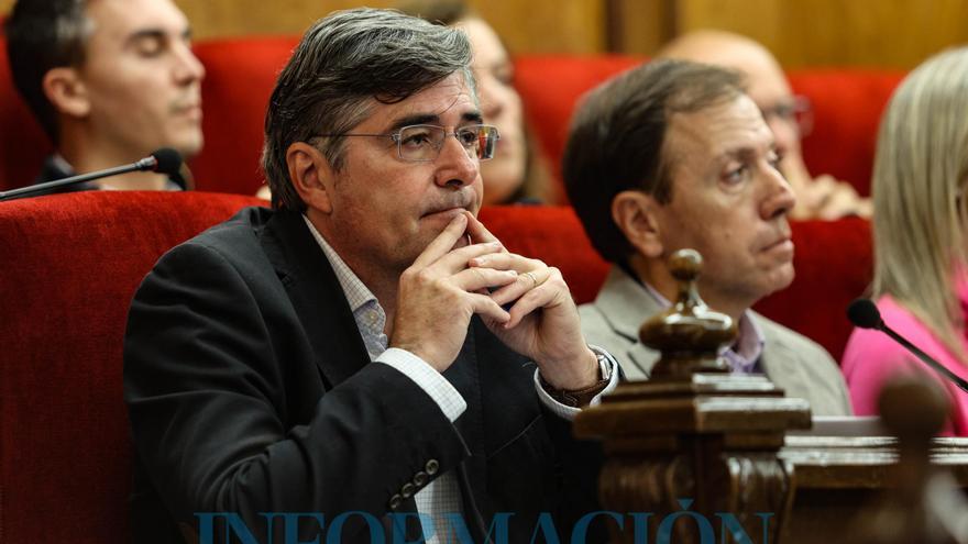 El pleno de Alcoy rechaza la moción del PP en favor de la Constitución