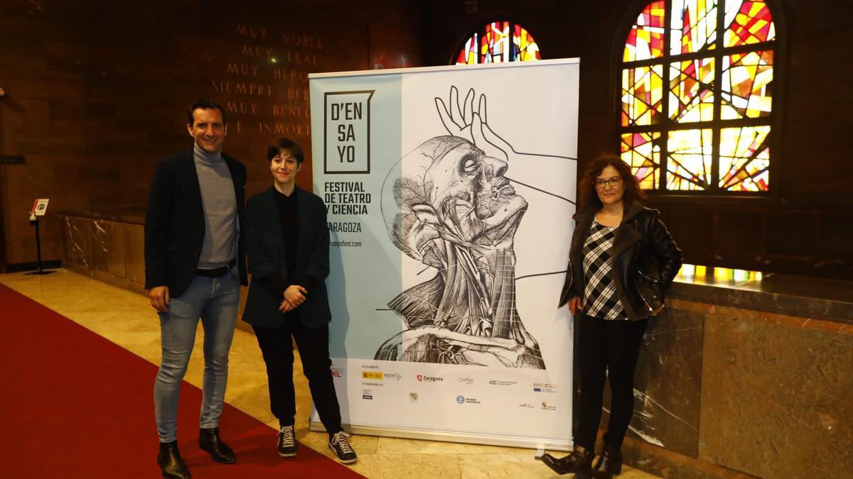 Javier Rodrigo, Sara Muttoni y Carmen Serrano, antes de la presentación del festival D&#039;Ensayo.