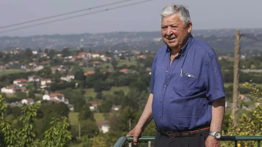 Joaquín Meana, vecino de La Pedrera: "No cambio el pueblo por nada del mundo; un piso en Gijón no lo quiero ni regalado"