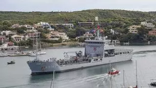 12 buques y 500 militares participan en un ejercicio de la OTAN en el puerto de Maó