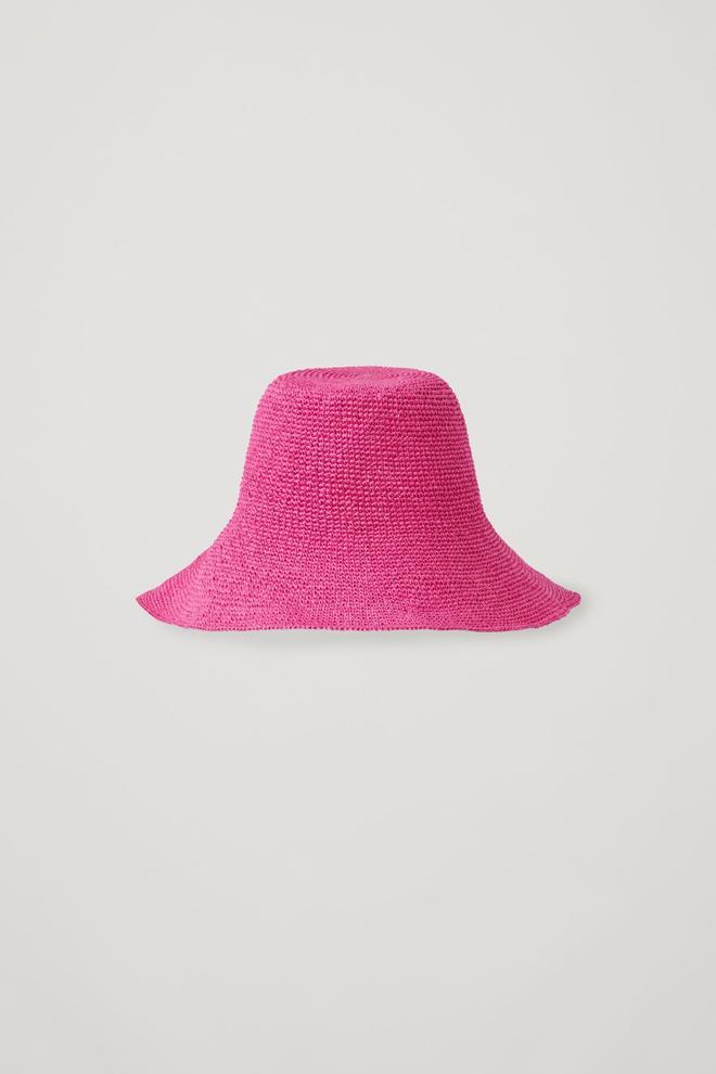 Sombrero de sol de paja, de COS (39 euros)