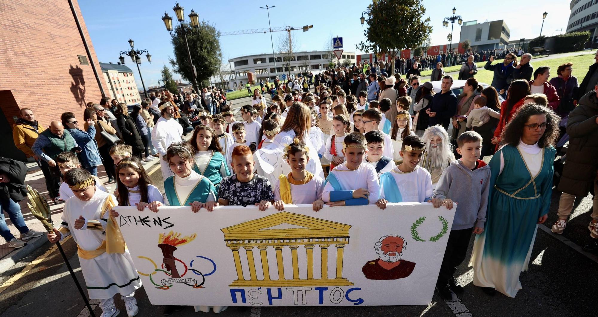 EN IMÁGENES: Así fue el carnaval escolar en el colegio Carmen Ruiz-Tilve de La Corredoria, en Oviedo