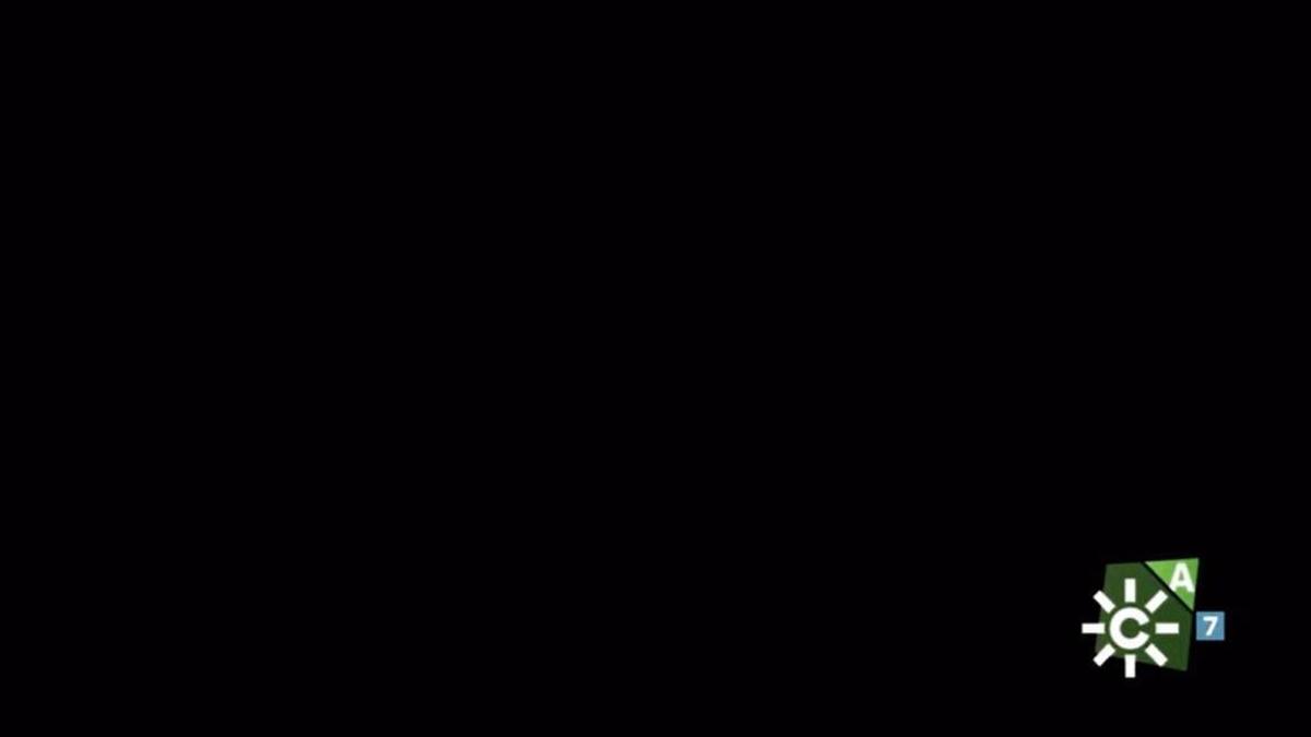 Imagen de la retransmisión de Canal Sur en negro este martes 12 de mayo.