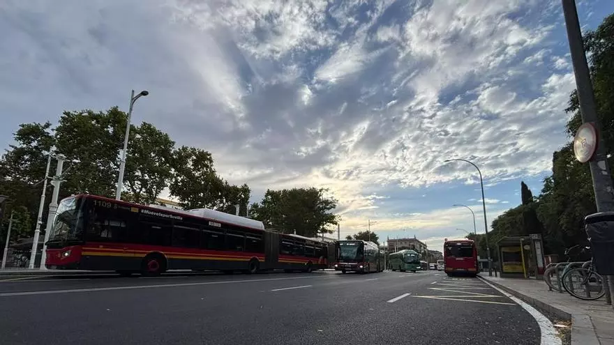 Vídeo | Así ha quedado la avenida Carlos V tras el reasfaltado