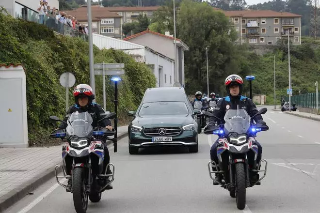 En imágenes: Así fue la emotiva despedida a Francisco Rico, histórico de la Policía Local de Gijón