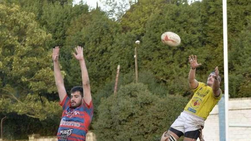 El Oxigar Belenos y La Calzada, durante el partido de la primera vuelta, disputado en Avilés.