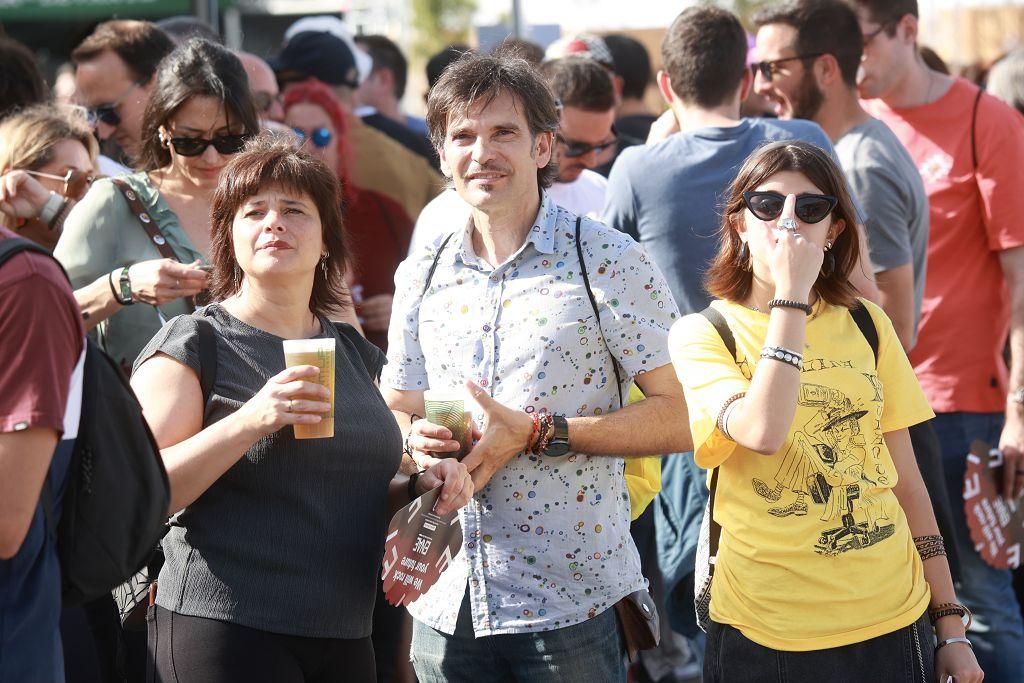 Llegada de los primeros asistentes al Warm Up 2025 (viernes)