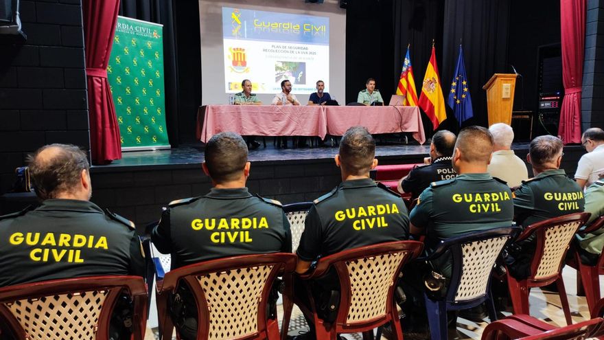 Así protege la Guardia Civil la campaña de la Uva Embolsada del Vinalopó