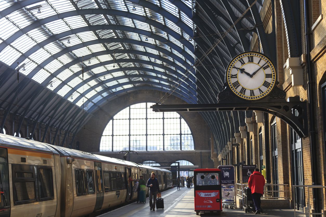 Desde la estación de King's Cross en Londres podrás viajar a los escenarios de 'Harry Potter'