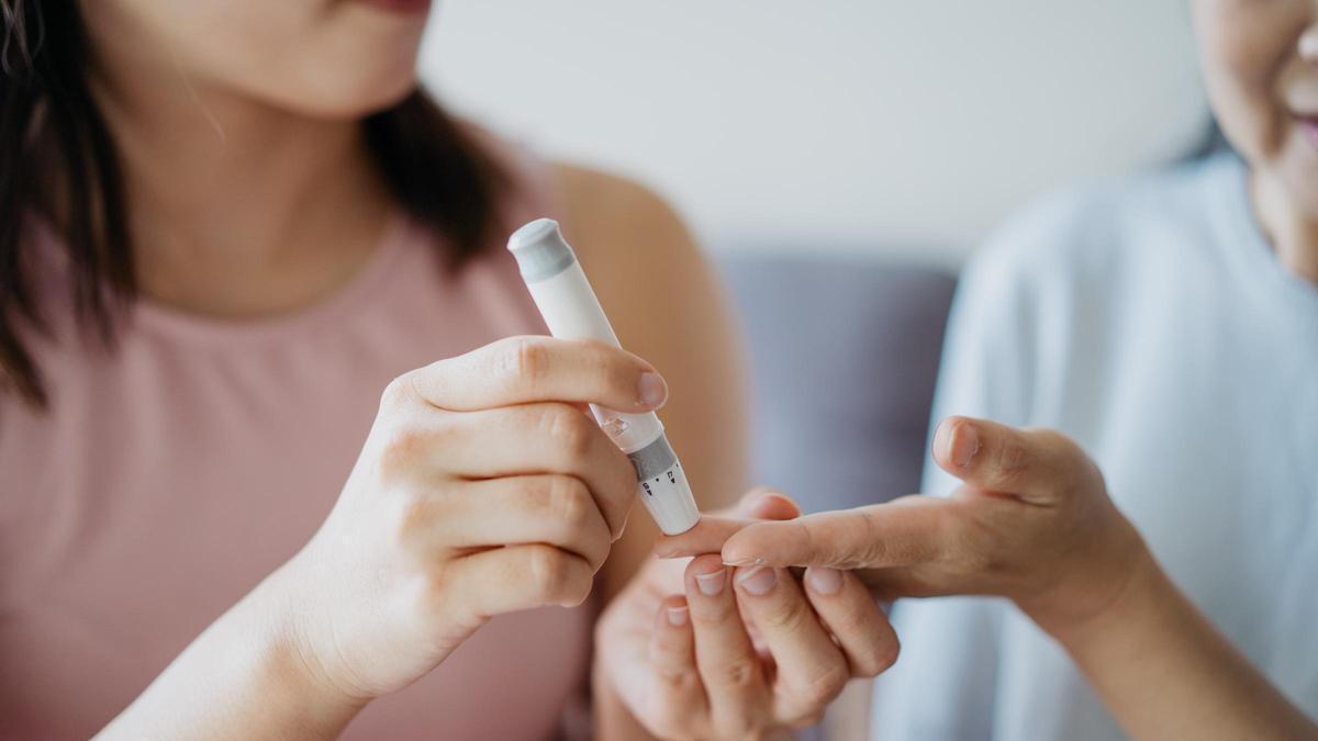 El Hospital Vithas Valencia Turia ha administrado recientemente el tratamiento inmunomodulador teplizumab (Tzield) a un paciente en estadio 2 de diabetes tipo 1, convirtiéndose en uno de los primeros centros en aplicar esta terapia.