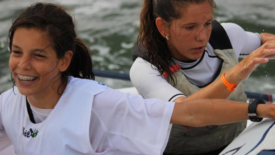 Lola y Carmen Coello Maneiros durante el Campeonato de Europa Juvenil en Italia.