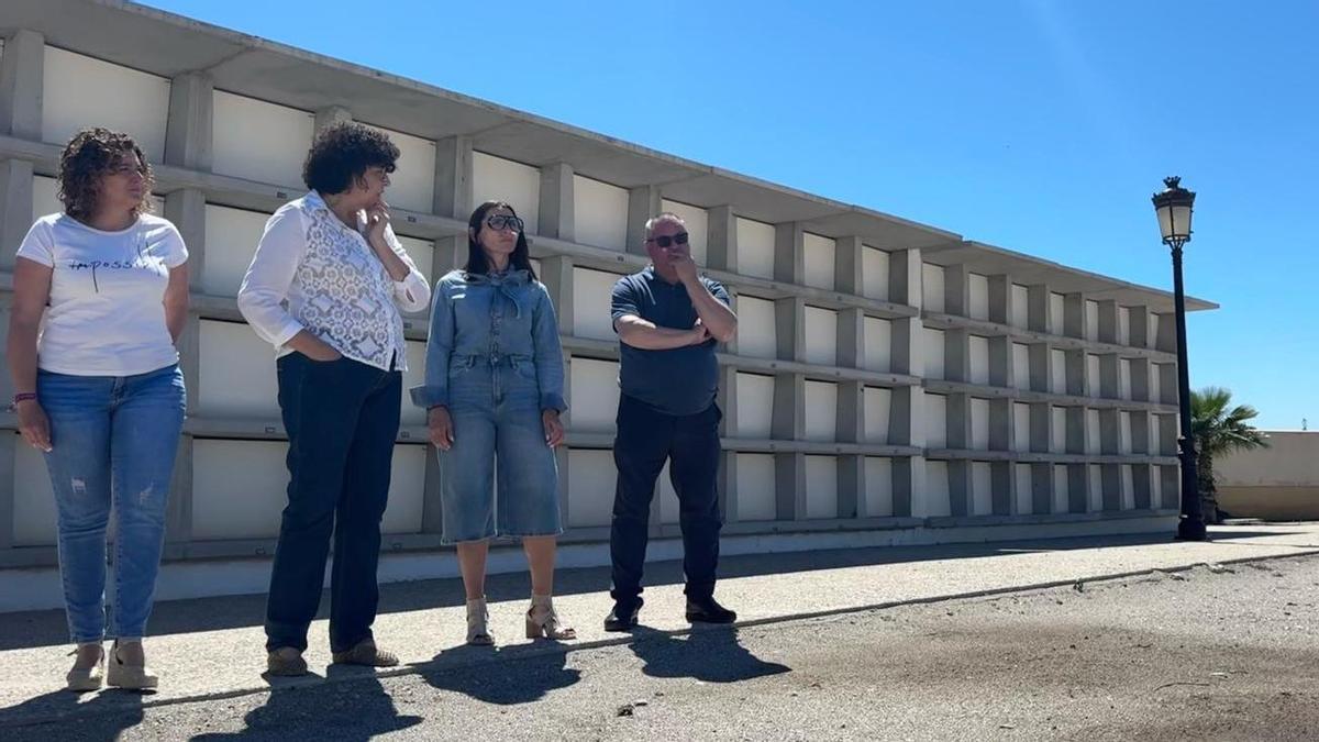 Visita al camposanto de Puerto Lumbreras.