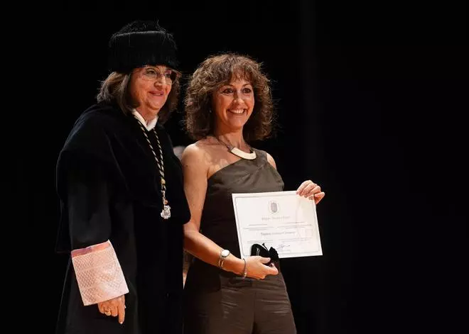 La UA entrega más de un centenar de reconocimientos en el acto de apertura del curso
