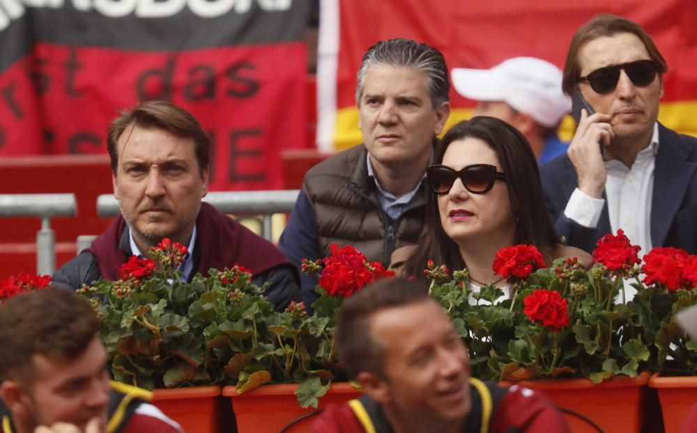 Caras conocidas en la plaza de toros de Valencia