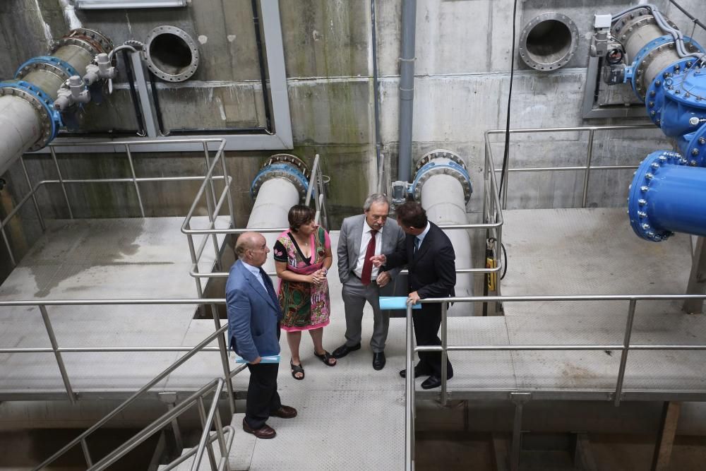 El alcalde de Oviedo, Wenceslao López, visita los despósitos de agua de El Campón