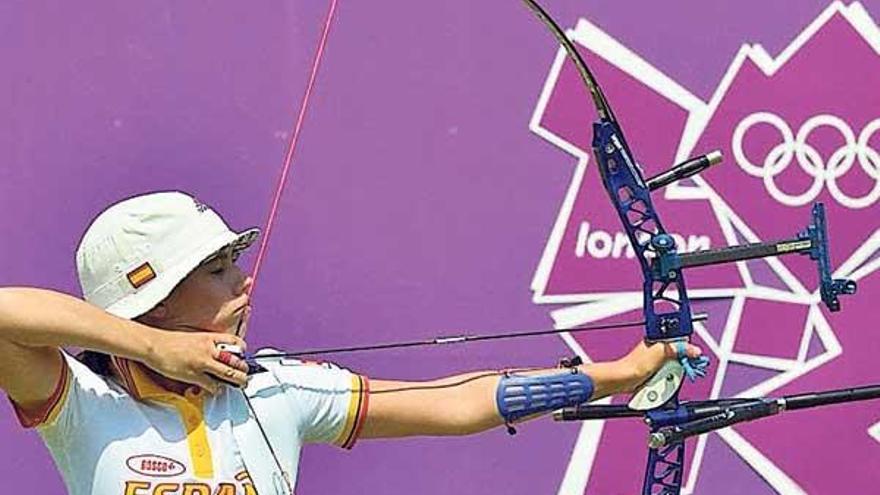 La arquera ferrolana Iria Grandal, durante uno de sus entrenamientos en Londres.