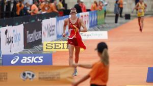 BUDAPEST, 19/08/2023.- El español Álvaro Martín momentos antes de proclamarse campeón del mundo de 20 kilómetros marcha, con un tiempo de 1h17:32, en la jornada inaugural de los Mundiales de atletismo que se disputan en Budapest . EFE/Javier Etxezarreta