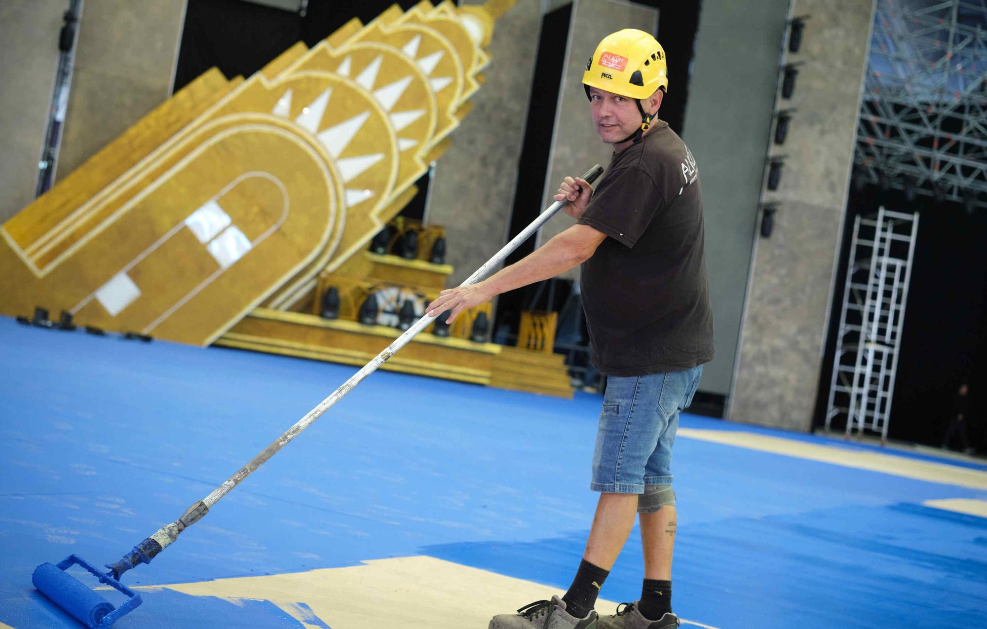 Visita al recinto ferial para ver cómo está el escenario del Carnaval de Santa Cruz de Tenerife 2023.