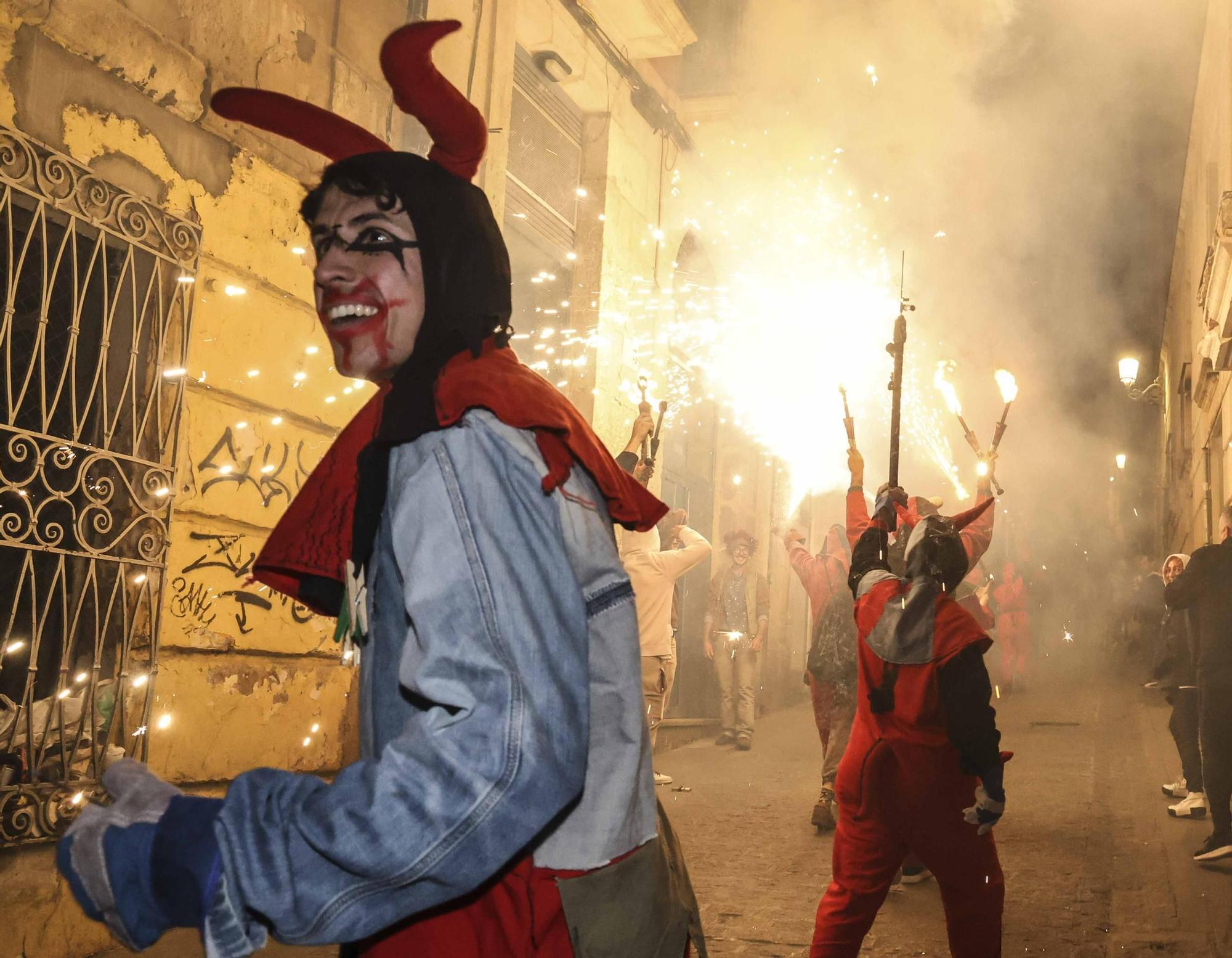 Así han sido los Correfocs del Carnaval en Alicante