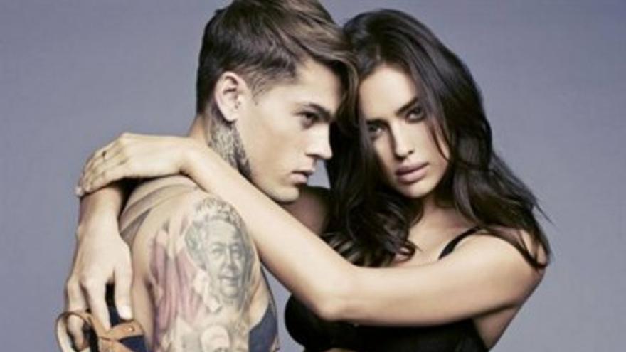 Irina Shayk y Stephen James: pura y desbordante provocación