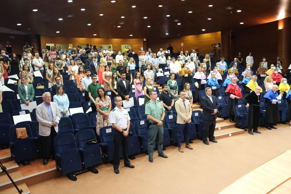 Asistentes al acto de clausura del curso académico 2021/2022