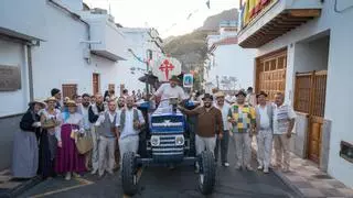 Tunte celebra su Romería Ofrenda a Santiago Apóstol con siete carretas y cinco parrandas